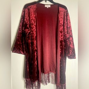 1X RED VELVET CARDIGAN 3/4 SLEEVES AND TASSELS